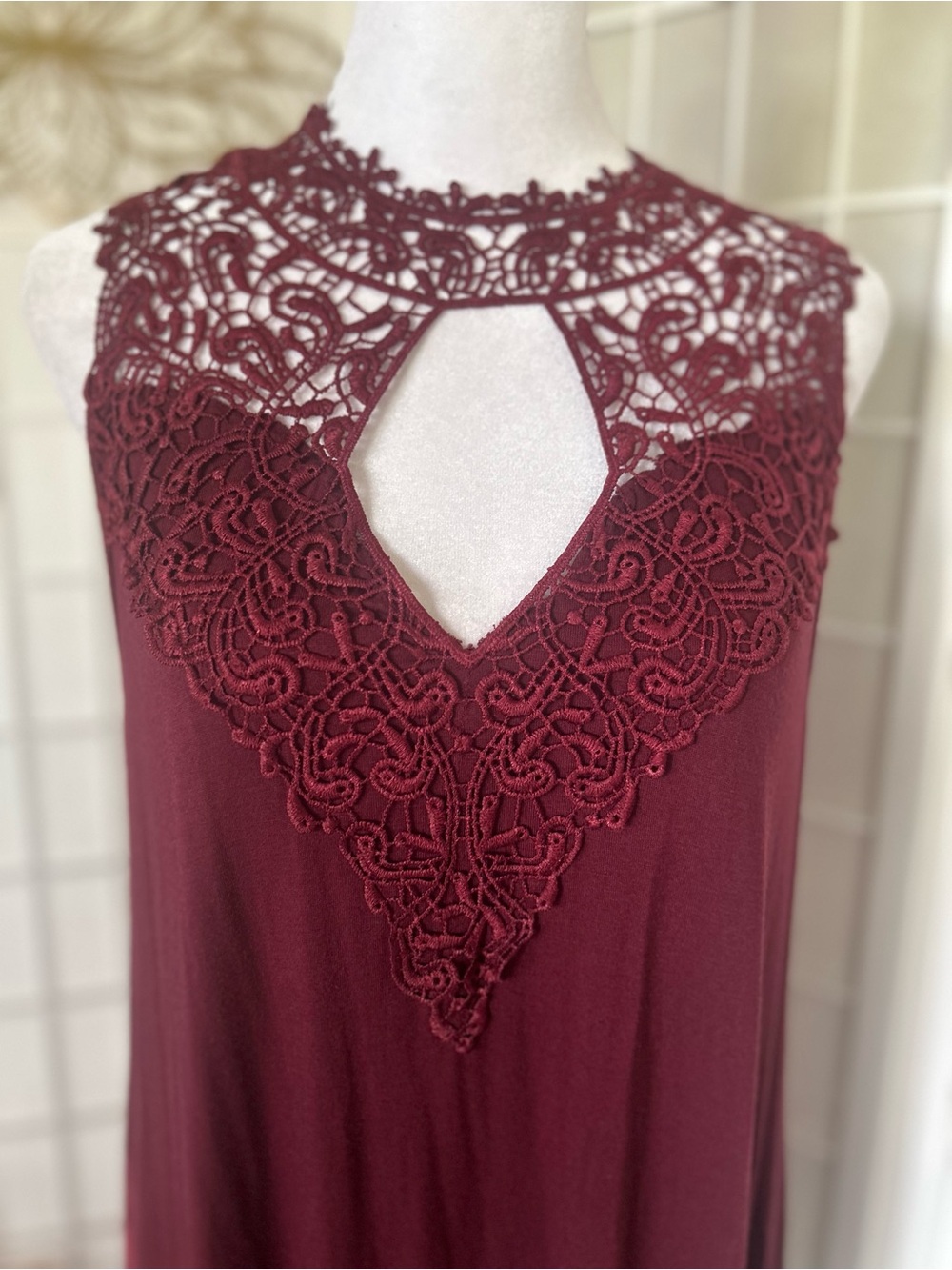 Southern Stitch Burgundy Crochet Lace Boho Keyhole Dress Size M